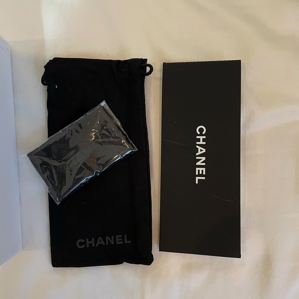Chanel boxes - Picture 5 of 5